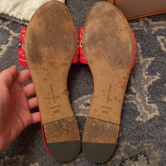 Tabitha’s Simmons red sandals - Picture 4 of 4